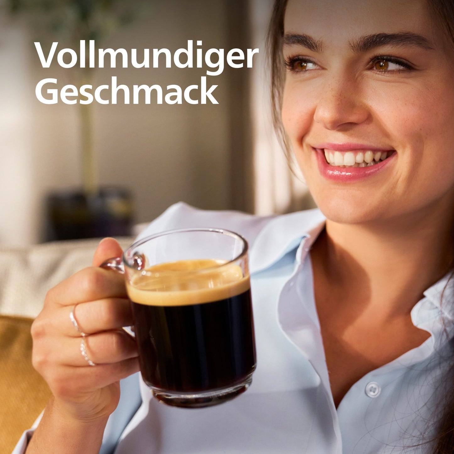 Kaffeevollautomat 5400 Series EP5443/70 LatteGo Milchsystem, AquaClean Filter, 12 Kaffeespezialitäten, 4 Benutzerprofilen - Weiß